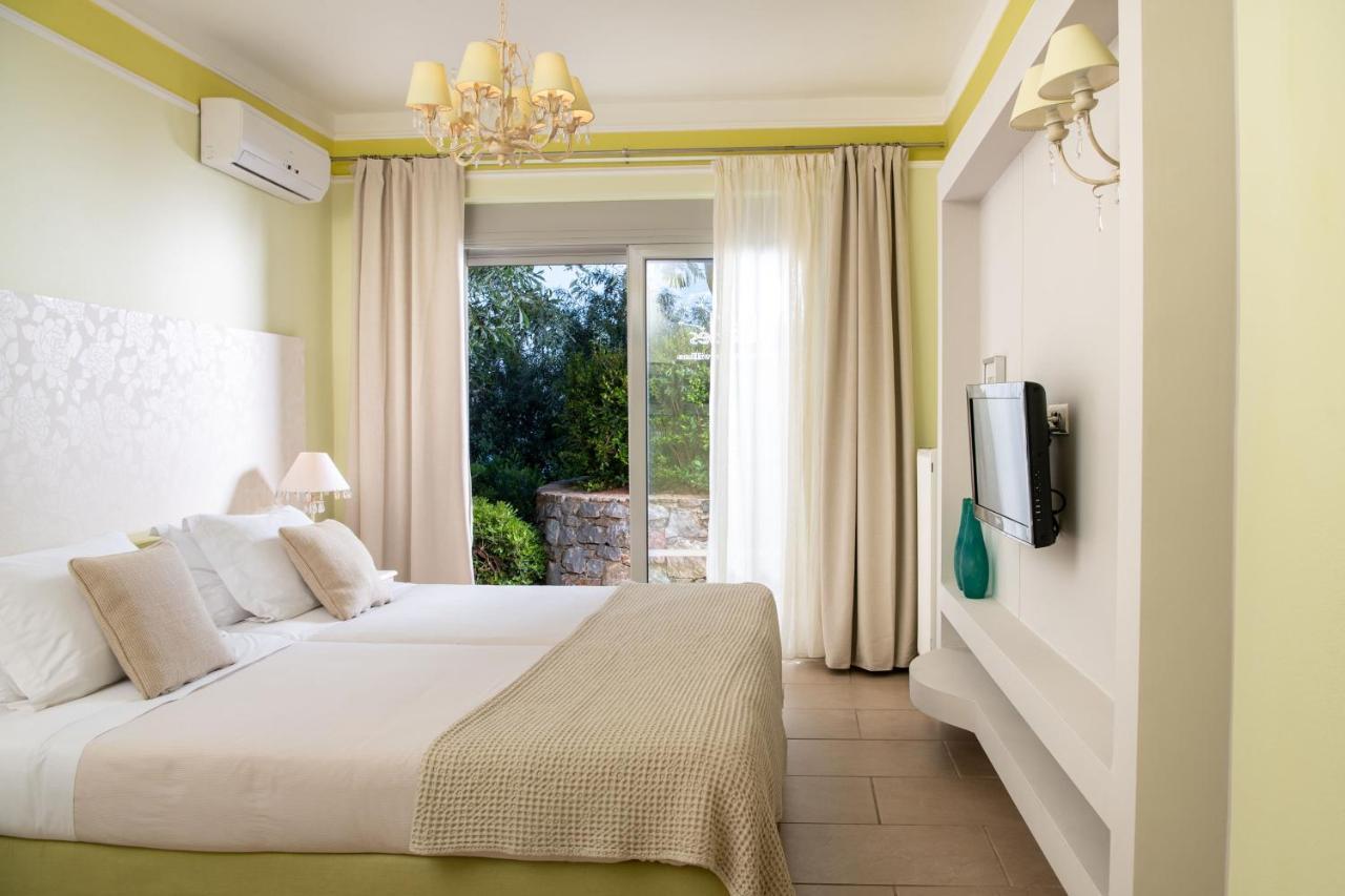 Pleiades Luxurious * Agios Nikolaos (Crete)